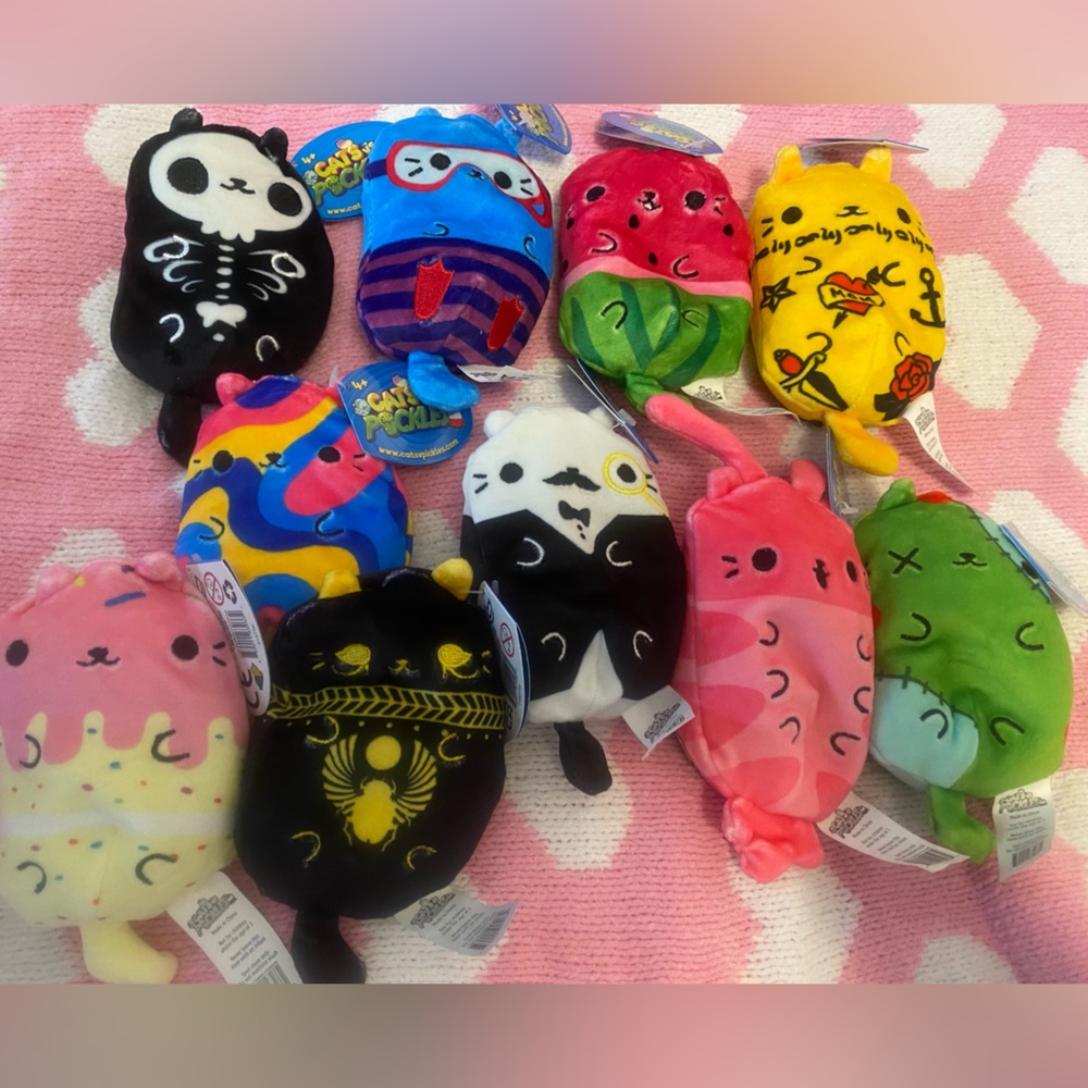 Cats vs pickles lot of 10